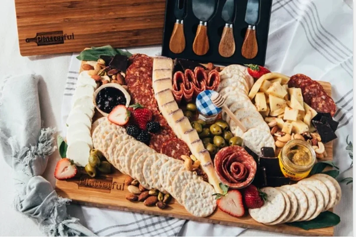 Charcuterie and champagne arrival service in Lake Tahoe