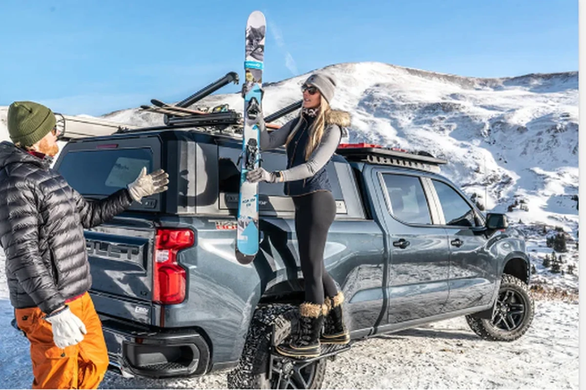 Ski rental pickup and return concierge service